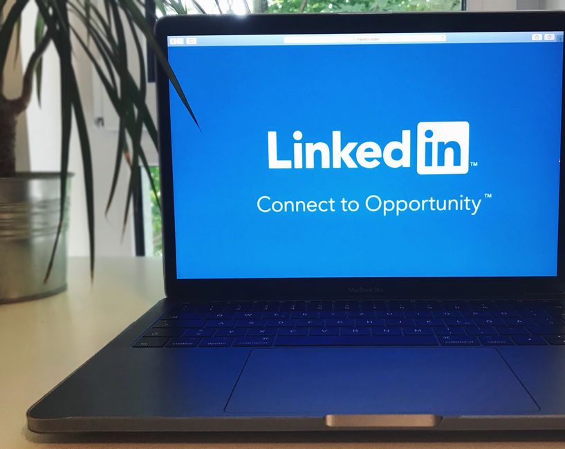 Strategi Personal Branding di LinkedIn untuk Kesuksesan Karir